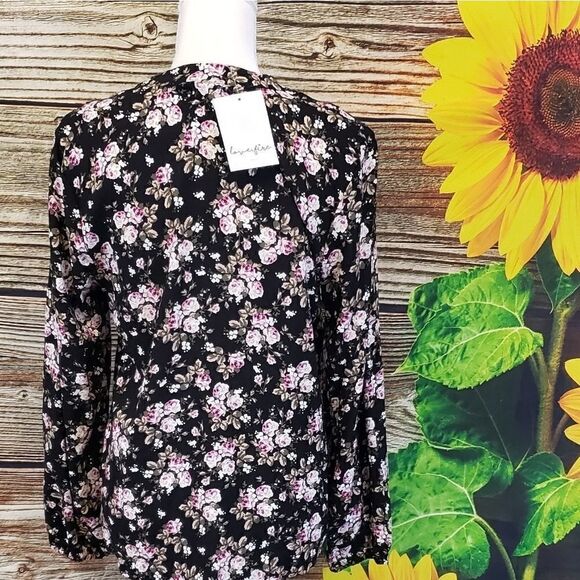 NWT Love Fire V-neck Long Sleeve top Size Large - Picture 7 of 8
